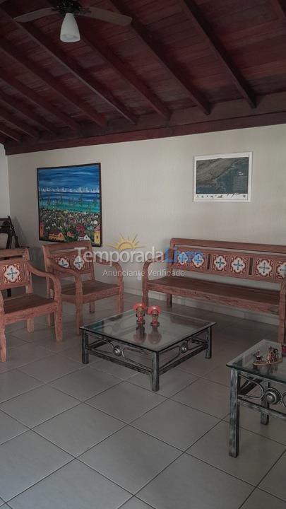 Casa para aluguel de temporada em Caraguatatuba (Praia Capricórnio)