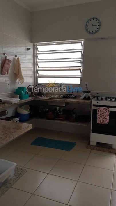 Casa para aluguel de temporada em Caraguatatuba (Praia Capricórnio)