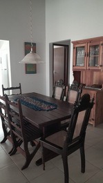 Casa térrea a 40 MTS do mar e Jardim Capricornio