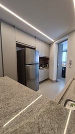 Apartamento Lindo 3 suítes Pe na grama - módulo 7