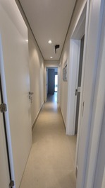 Apartamento Lindo 3 suítes Pe na grama - módulo 7