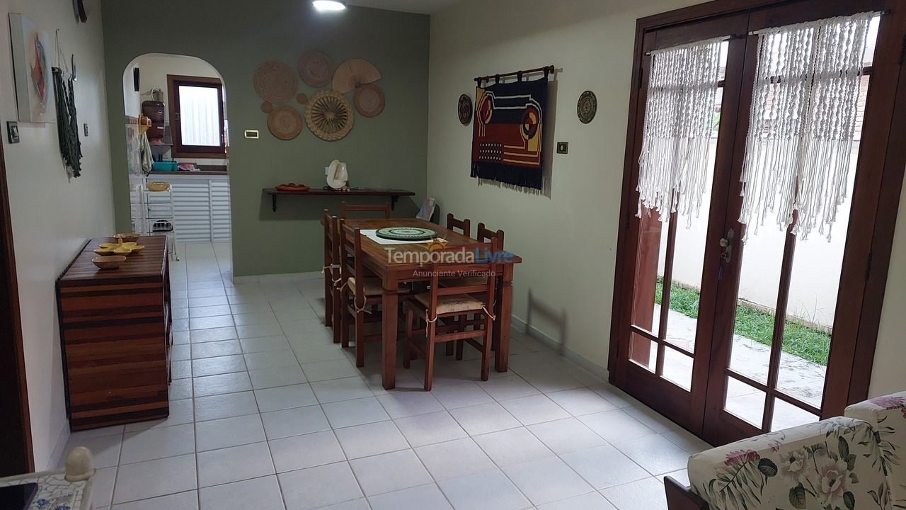 Casa para aluguel de temporada em Ubatuba (Lagoinha)