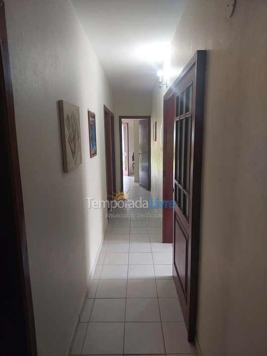 Casa para aluguel de temporada em Ubatuba (Lagoinha)