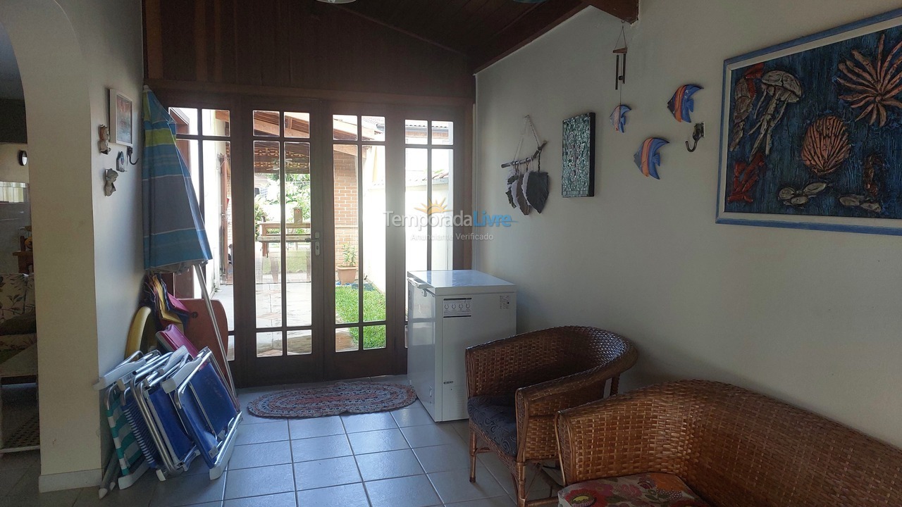 Casa para aluguel de temporada em Ubatuba (Lagoinha)