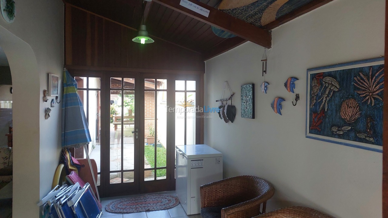Casa para aluguel de temporada em Ubatuba (Lagoinha)