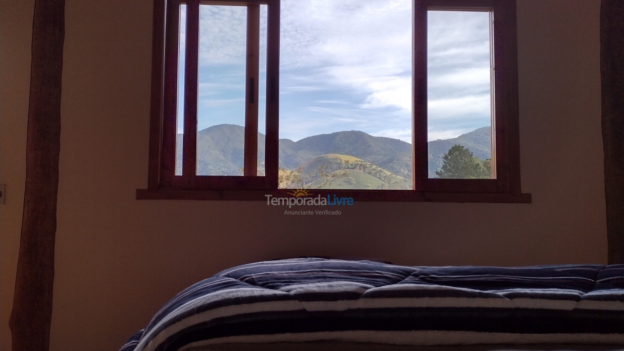 Casa para aluguel de temporada em São José dos Campos (Sao Francisco Xavier)