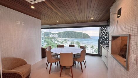 NOVÍSSIMO APTO FRONTAL AO MAR