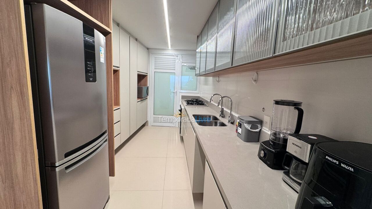 Apartamento para aluguel de temporada em Bertioga (Riviera de São Lourenço)