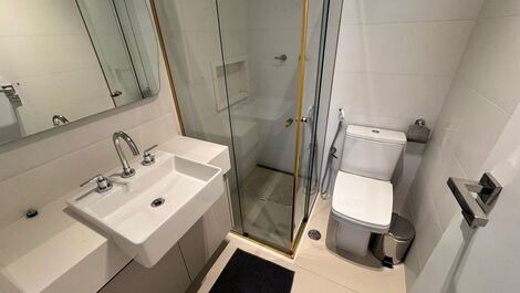 NOVÍSSIMO APTO FRONTAL AO MAR