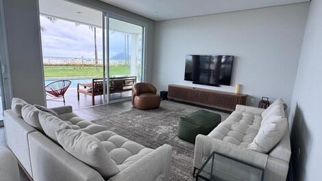 EXCLUSIVA PROPIEDAD FRENTE AL MAR