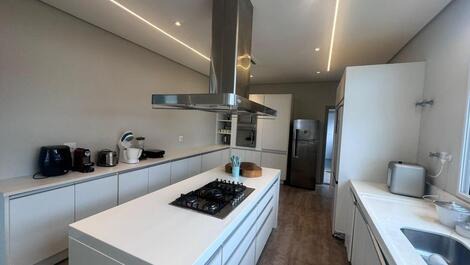 EXCLUSIVA PROPIEDAD FRENTE AL MAR