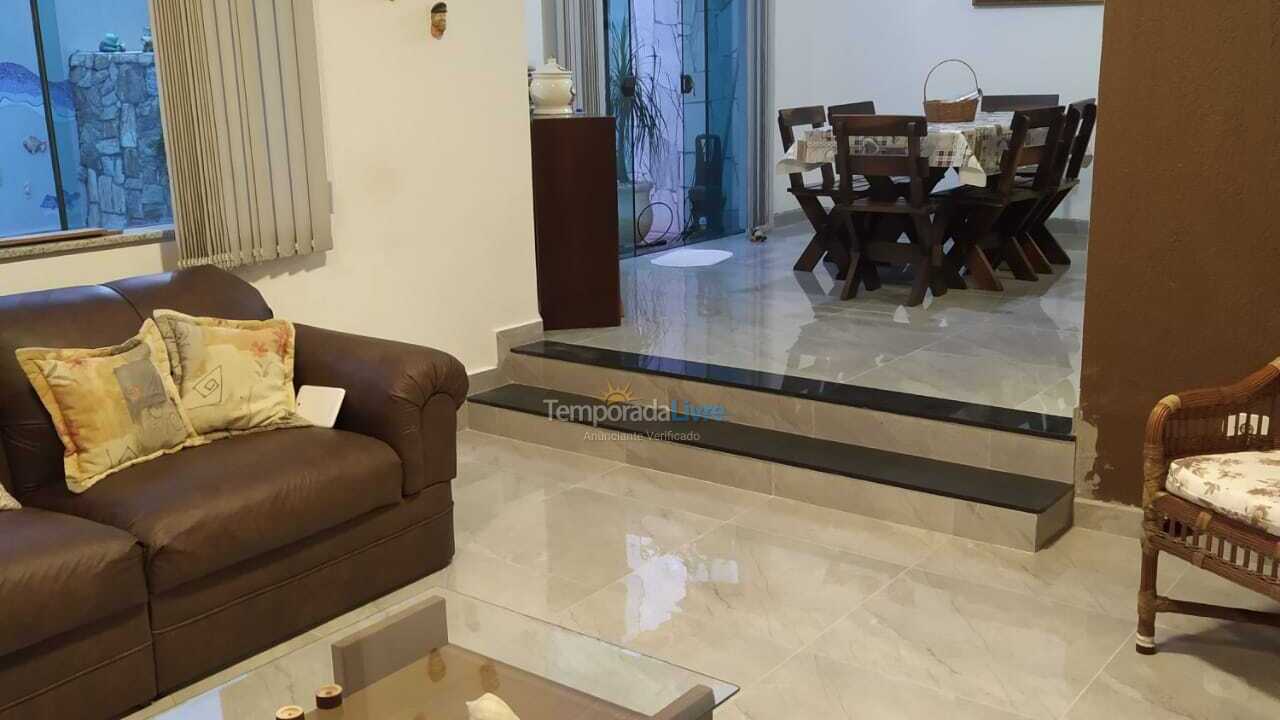 Casa para aluguel de temporada em Peruíbe (Estancia São José)