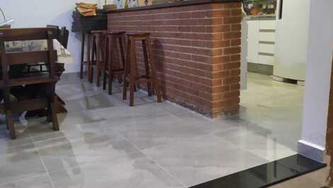 Casa pertinho da praia