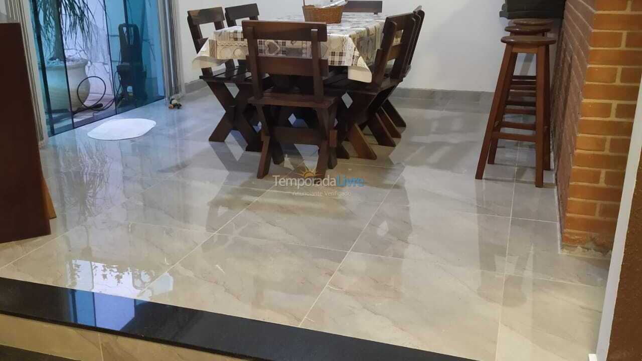 Casa para aluguel de temporada em Peruíbe (Estancia São José)