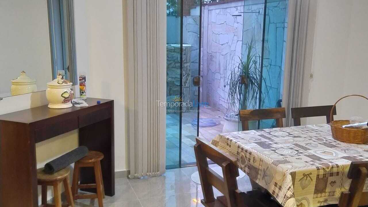 Casa para aluguel de temporada em Peruíbe (Estancia São José)