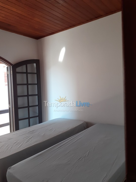 House for vacation rental in Palhoça (Praia do Sonho)