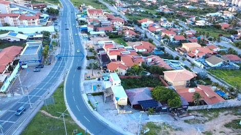 Nosso condomínio fica na avenida caminho do sol em frente da farmácia pague menos