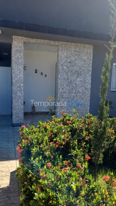 Casa para alquiler de vacaciones em Bertioga (Condominio Morada da Praia)