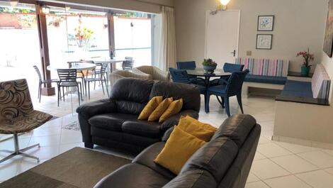 Large house with pool and sauna for up to 30 people.