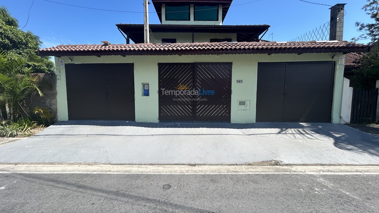 Apartment for vacation rental in Bertioga (Jardim Vista Linda)