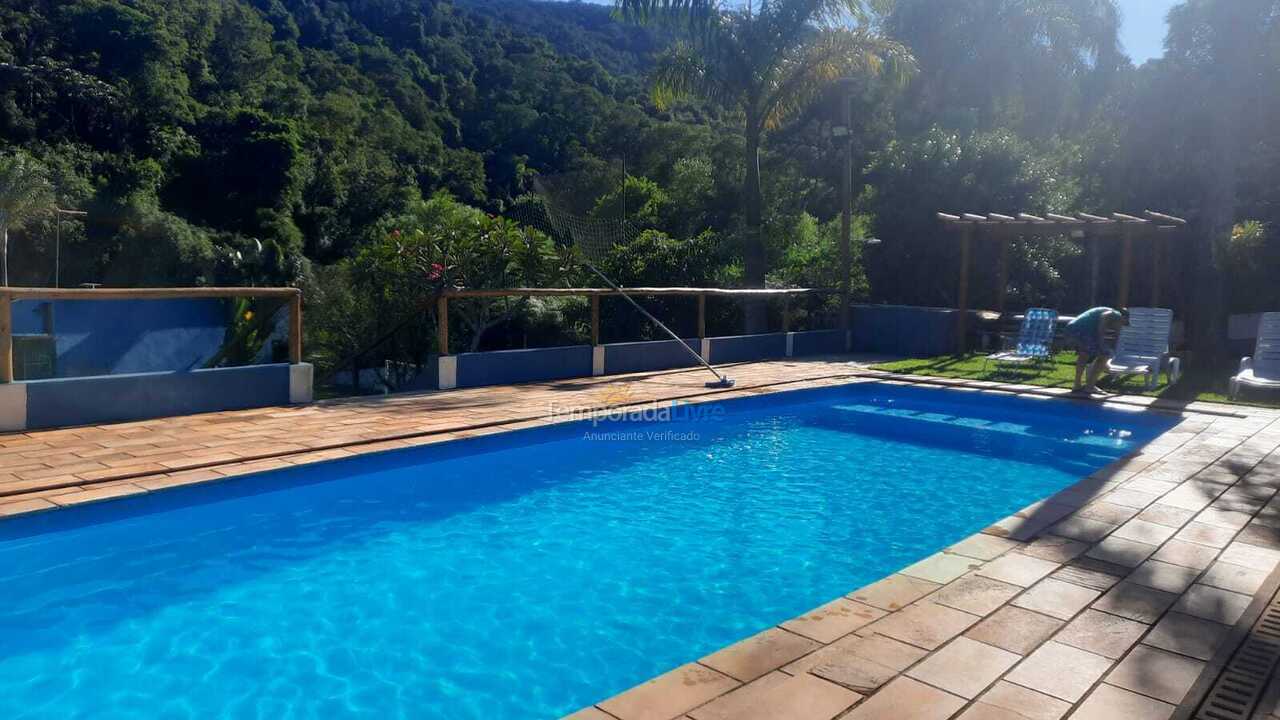 Chácara / sítio para aluguel de temporada em Mairiporã (Estrada Municipal Mairiporã Sp Brasil)