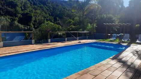 Chácara para aluguel de temporada local de fácil acesso bem segura