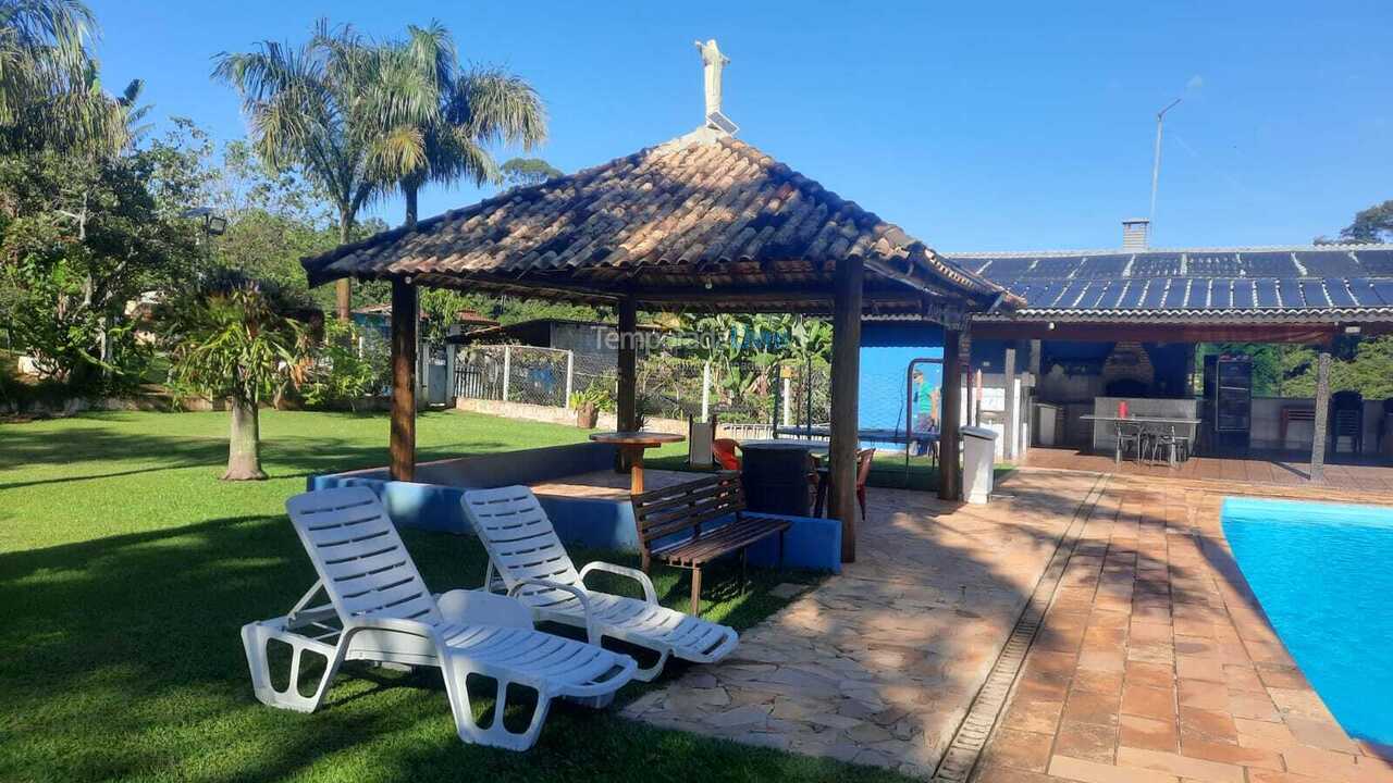 Chácara / sítio para aluguel de temporada em Mairiporã (Estrada Municipal Mairiporã Sp Brasil)