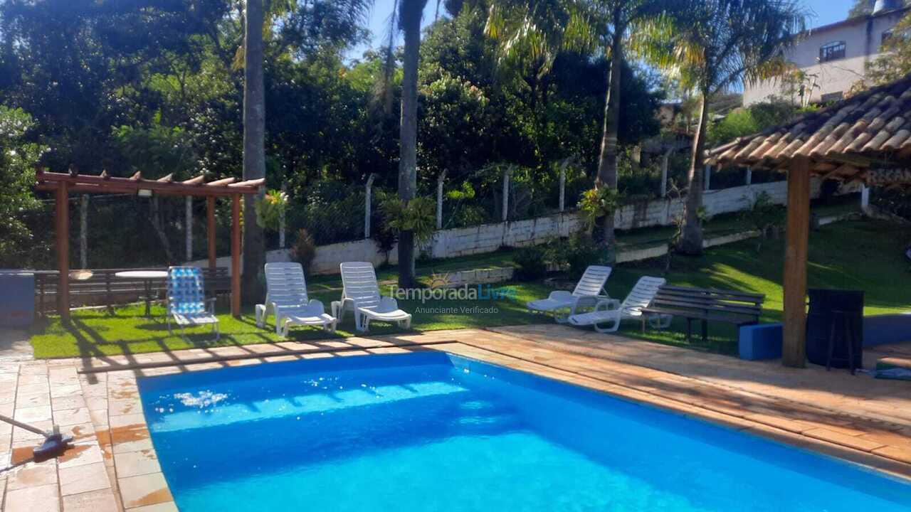 Chácara / sítio para aluguel de temporada em Mairiporã (Estrada Municipal Mairiporã Sp Brasil)