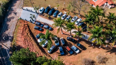 Vista aérea estacionamento da entrada