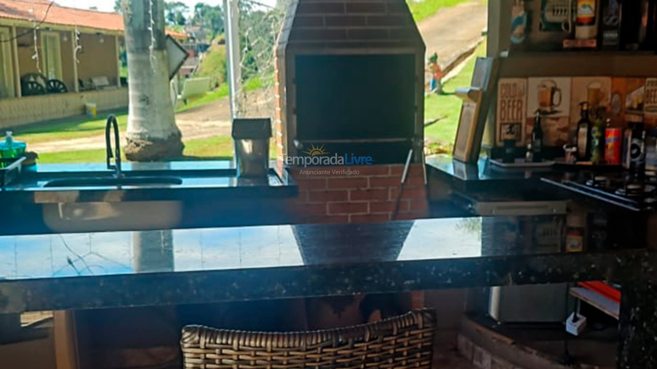 Chácara / sítio para aluguel de temporada em Igaratá (Condominio águas de Igarata)