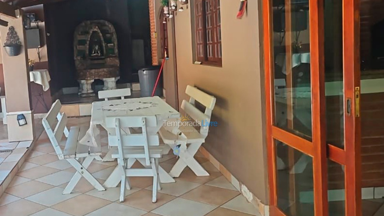 Chácara / sítio para aluguel de temporada em Igaratá (Condominio águas de Igarata)