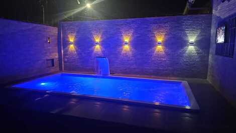 House with Pool in Mongaguá - Seasonal Rentals and Holidays