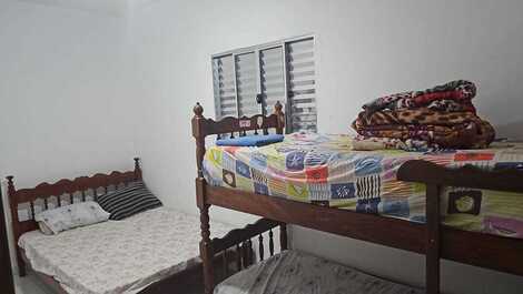 House with Pool in Mongaguá - Seasonal Rentals and Holidays