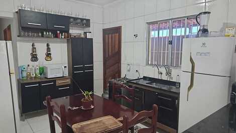 House with Pool in Mongaguá - Seasonal Rentals and Holidays