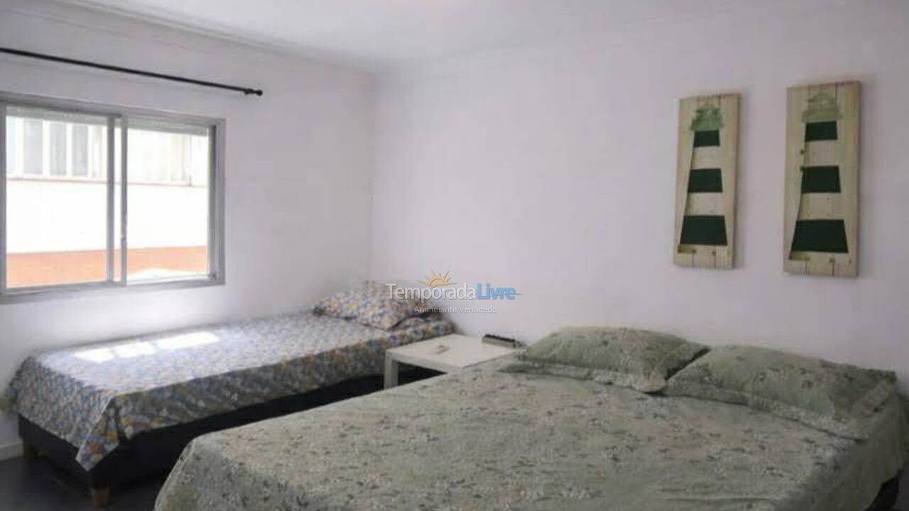 Apartamento para aluguel de temporada em Guarujá (Jardim Tejereba)