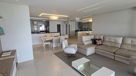 Apartamento na Riviera Frontal ao mar - Módulo 7 - 5 suites