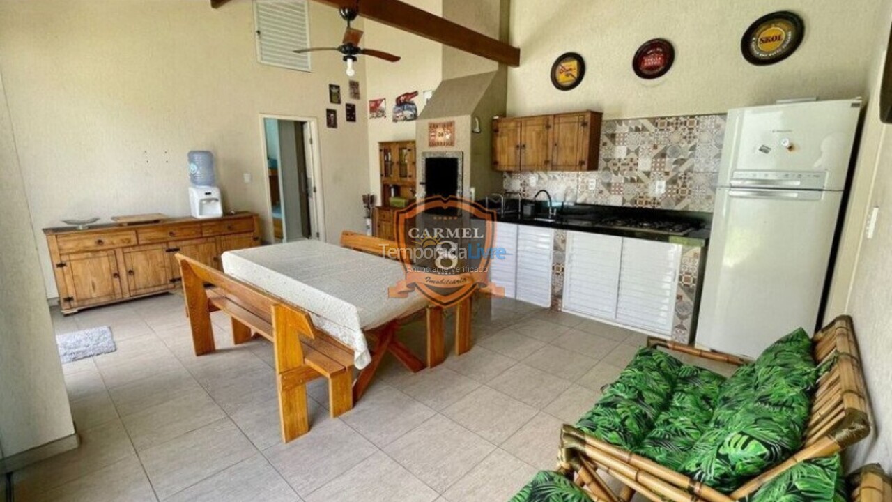 Casa para alquiler de vacaciones em Bombinhas (Praia de Bombas)