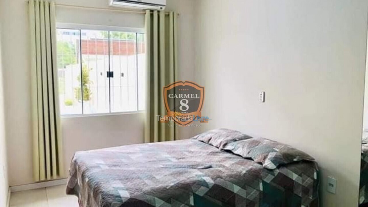 Casa para alquiler de vacaciones em Bombinhas (Praia de Bombas)