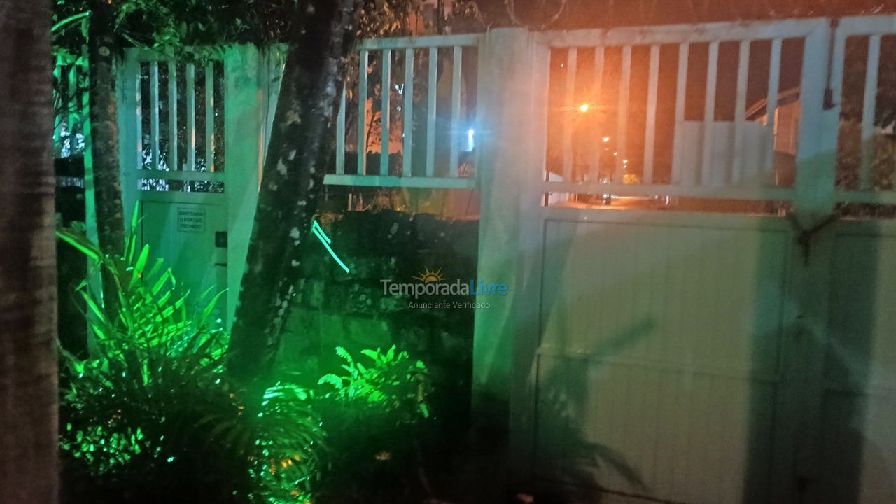 Casa para alquiler de vacaciones em Ubatuba (Praia do Tenório)