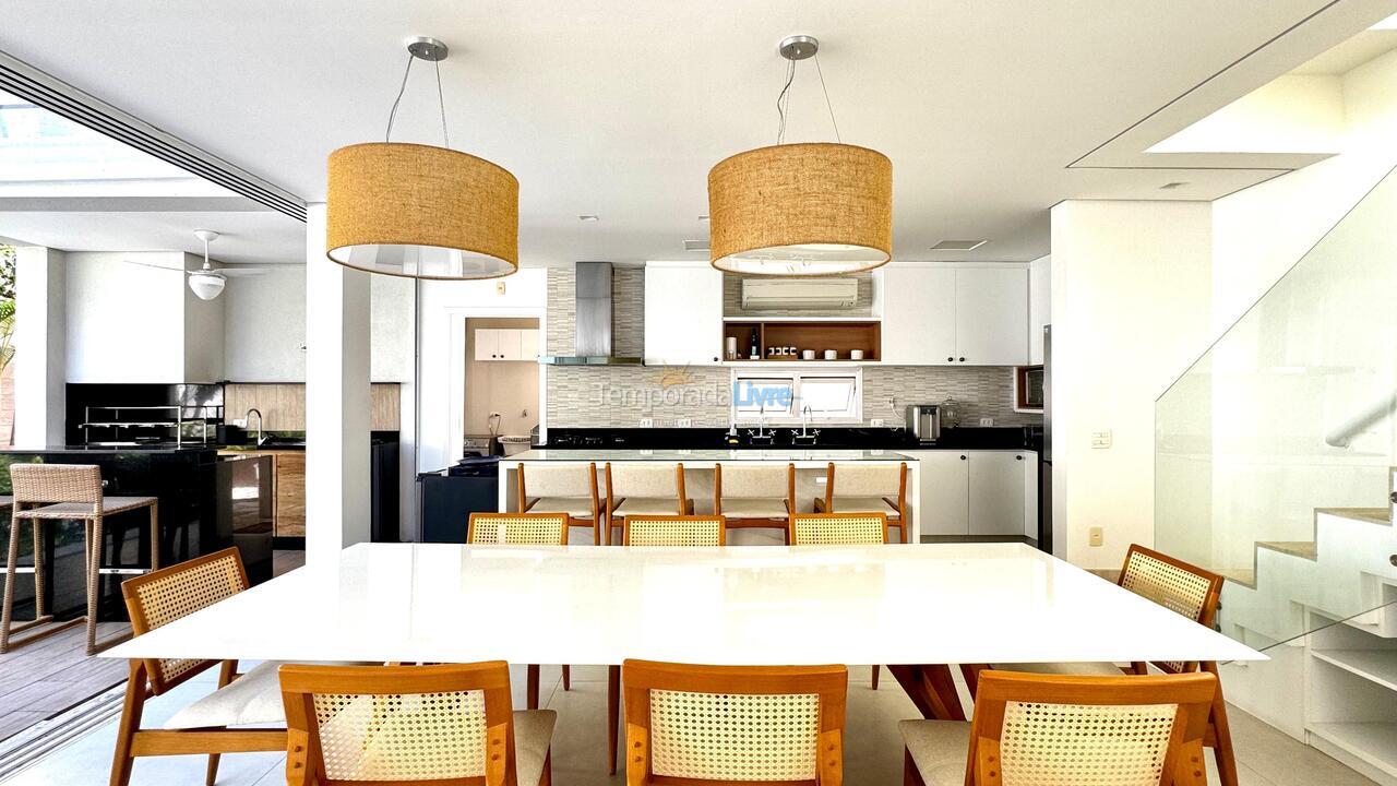 Casa para alquiler de vacaciones em São Sebastião (Juquehy)