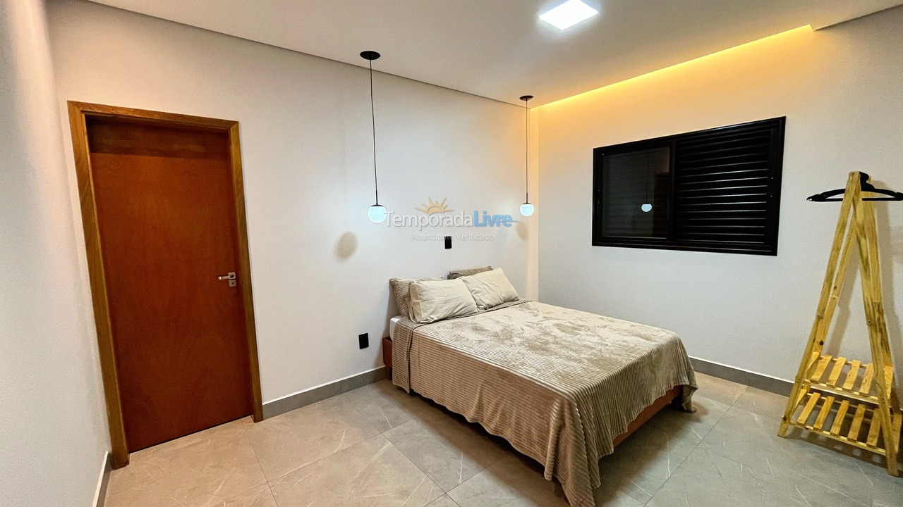 Casa para aluguel de temporada em Socorro (Cintra Franco)