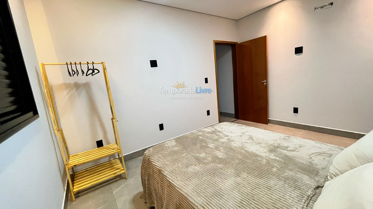 Casa para aluguel de temporada em Socorro (Cintra Franco)