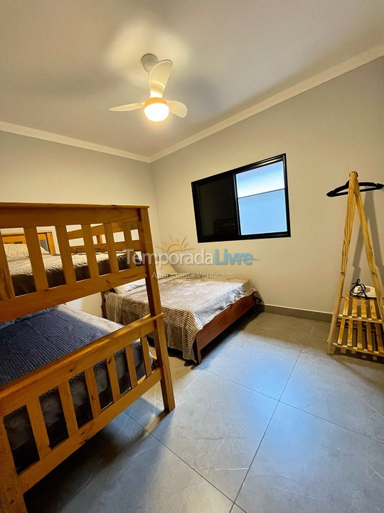 Casa para aluguel de temporada em Socorro (Cintra Franco)