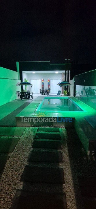 Casa para aluguel de temporada em Guaratuba (Balneário Eliane)