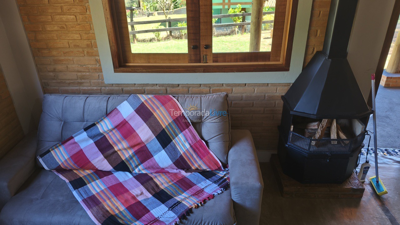 Casa para alquiler de vacaciones em Passa Quatro (Quilombinho)