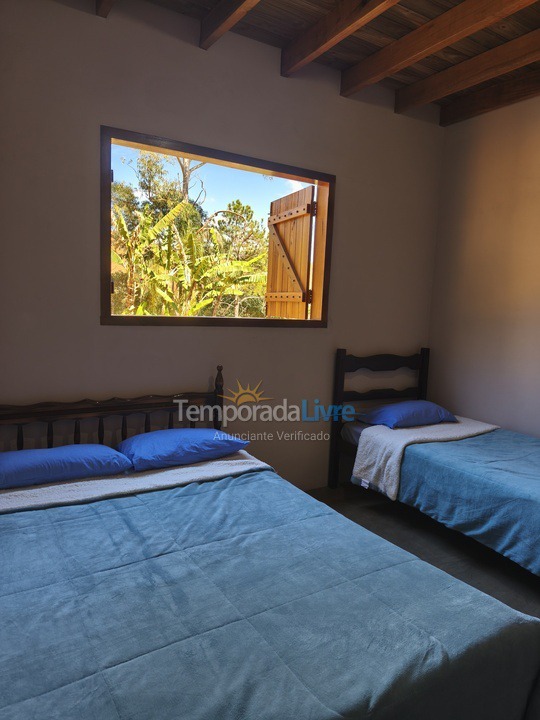 Casa para alquiler de vacaciones em Passa Quatro (Quilombinho)