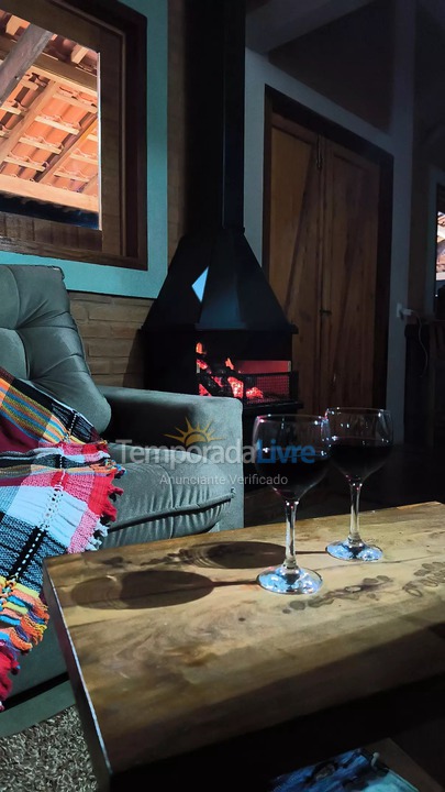 Casa para alquiler de vacaciones em Passa Quatro (Quilombinho)