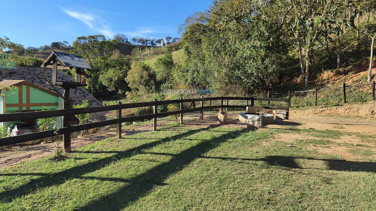 Casa para alquiler de vacaciones em Passa Quatro (Quilombinho)