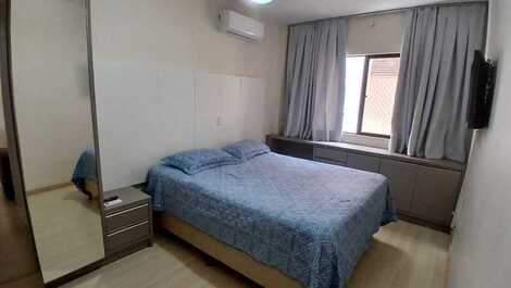 LATERAL AO MAR, COM 2 DORMITÓRIOS E VISTA AO MAR