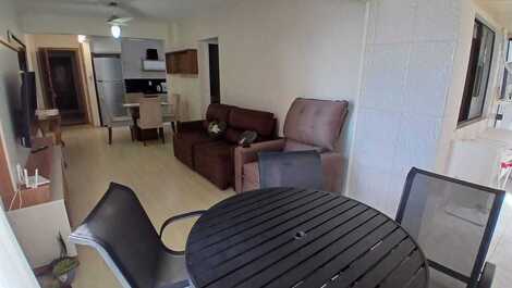 LATERAL AO MAR, COM 2 DORMITÓRIOS E VISTA AO MAR